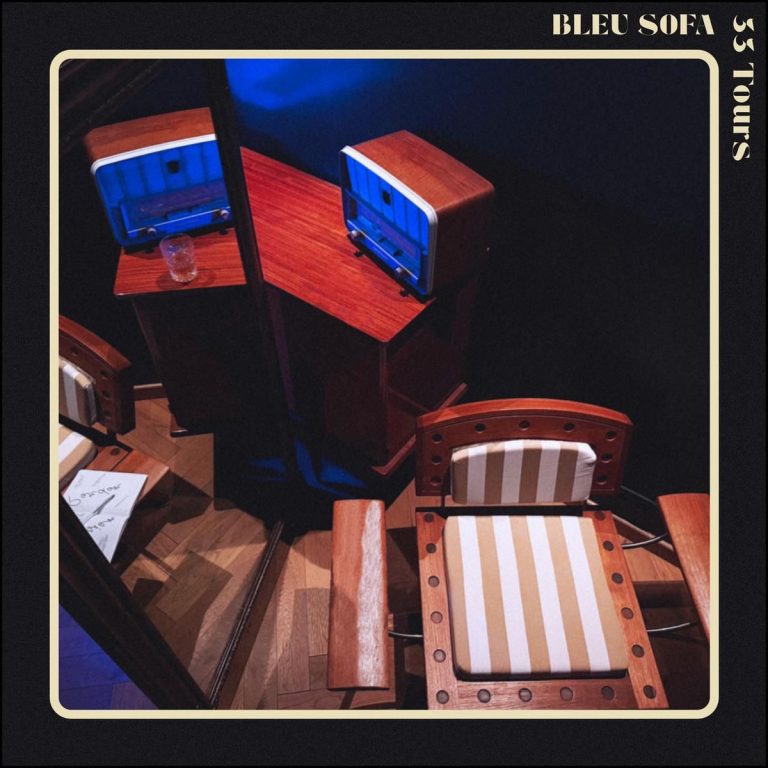 Bleu Sofa