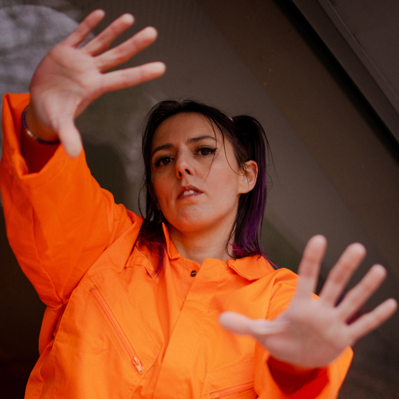 Photo Lila orange 950kb carree 2.png