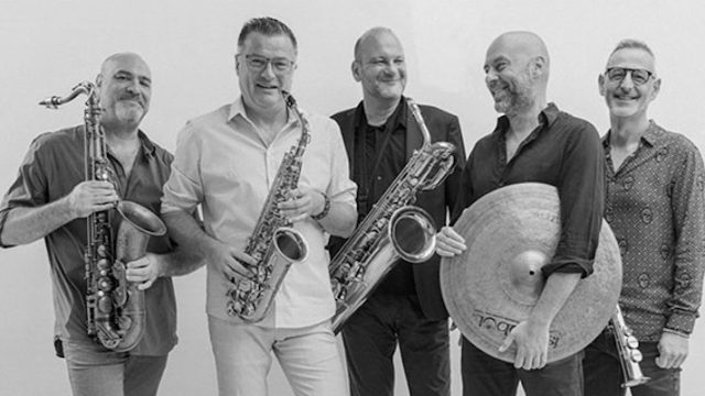 strasax 900x 2.jpg